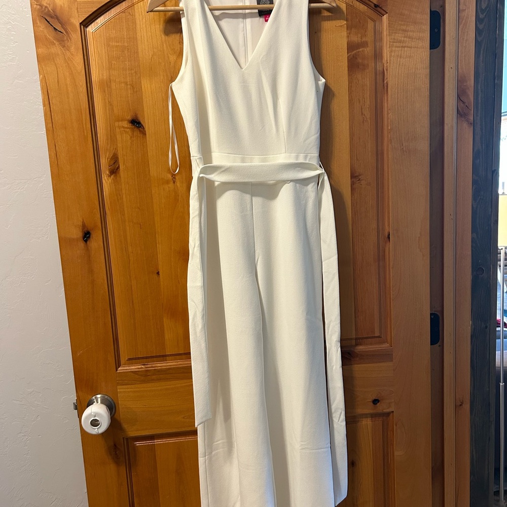 Vince Camuto Cream Sleeveless Jumpsuit